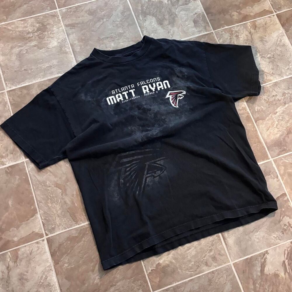 Vintage 2000s Y2K grunge style NFL Atlanta Falcons Matt Ryan black tee, size XL
